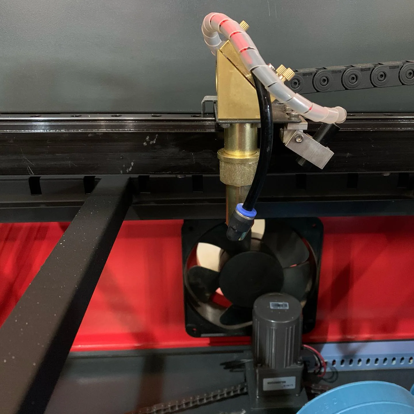 Лазерный станок CO2 с ЧПУ | 600x900 | 100 Вт | Ruida фото 3