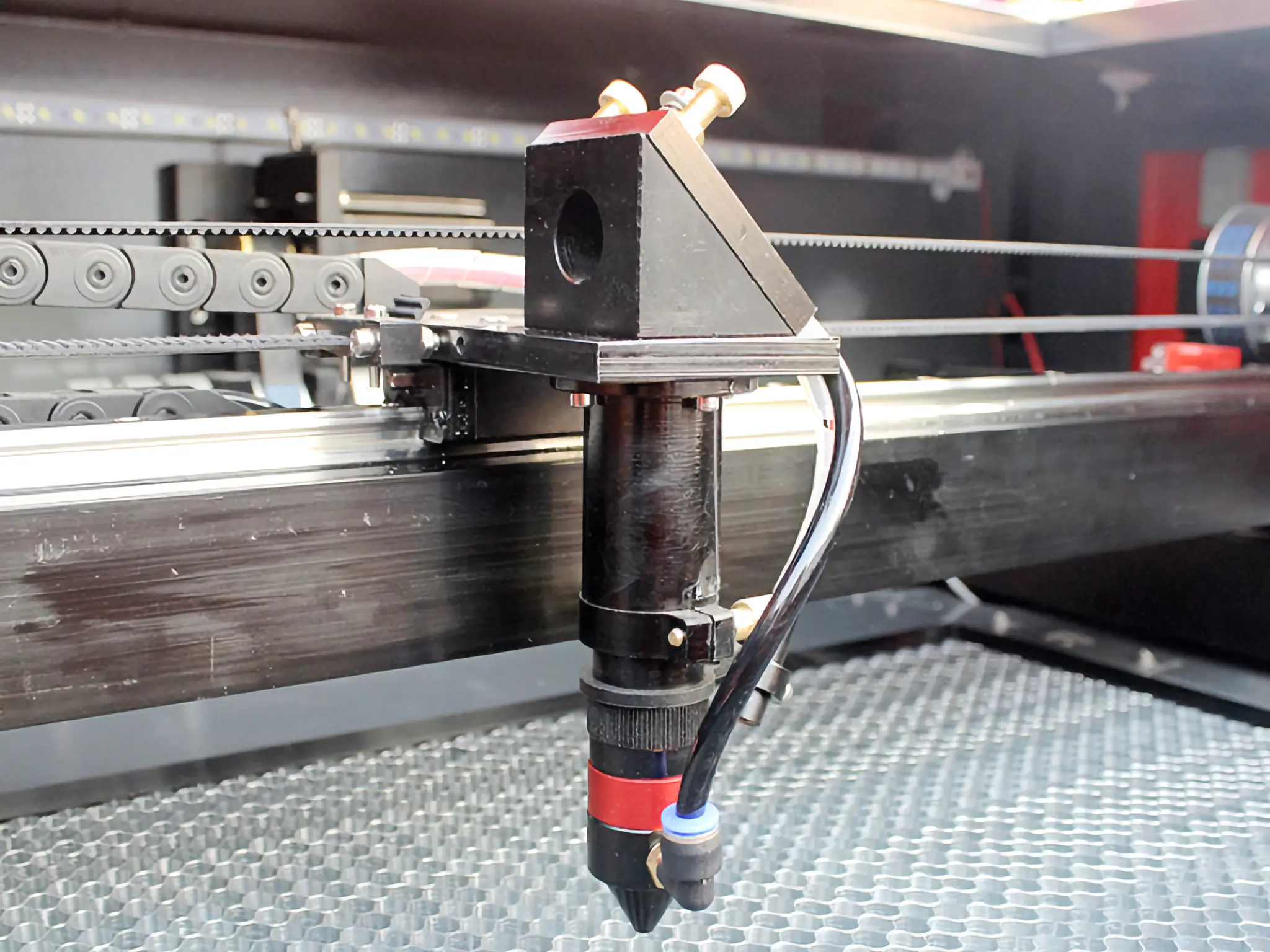 Лазерный станок CO2 с ЧПУ | 600x400 | 100 Вт | Ruida | Medium фото 2